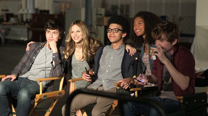 Z natáčení 2 - Justice Smith, Nat Wolff, Austin Abrams, Halston Sage, Jaz Sinclair, Meg Crosbie, Jake Schreier, John Green