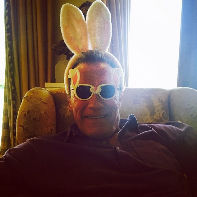 Když nám Arnold přeje šťastné Velikonoce