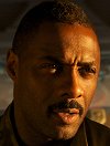 Idris Elba posílá akční pozdrav z Paříže