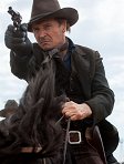 Liam Neeson si zahraje v remaku Bláznivé střely