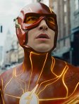 A Flash: A Villám rendezője a folytatásban újra Ezra Millert akarja