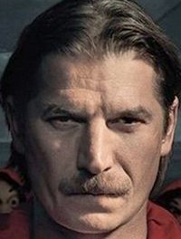 Luka Peroš | Zajímavosti | ČSFD.cz