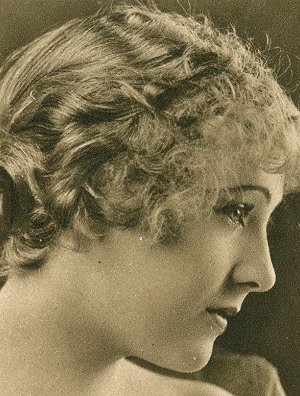 Jewel Carmen Galerie Z filmu ČSFD.cz