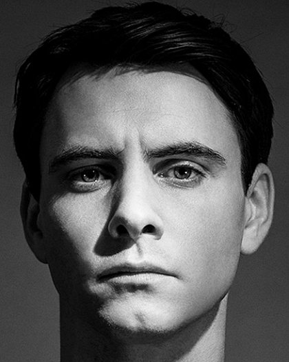 Harry Lloyd Harry Lloyd
