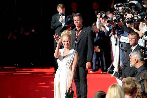Arrival at the Opening Ceremony of the Karlovy Vary International Film Festival on June 30, 2017 - Uma Thurman - De eventos