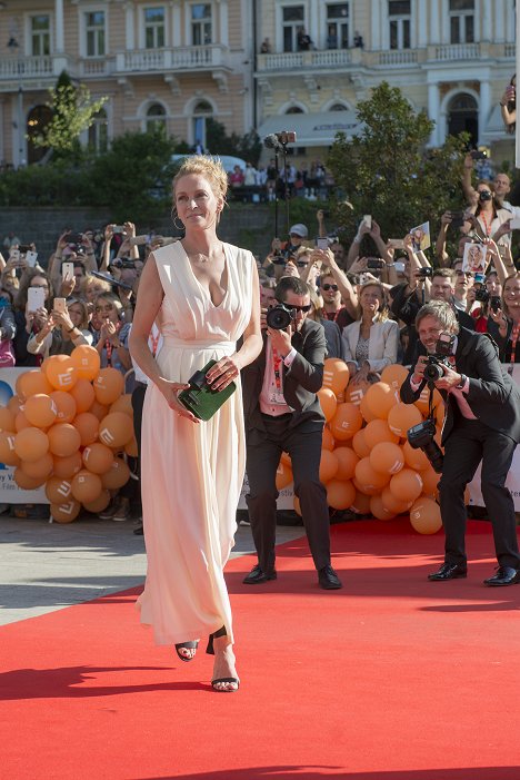 Arrival at the Opening Ceremony of the Karlovy Vary International Film Festival on June 30, 2017 - Uma Thurman - Evenementen