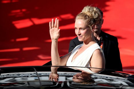 Arrival at the Opening Ceremony of the Karlovy Vary International Film Festival on June 30, 2017 - Uma Thurman - Z akcií
