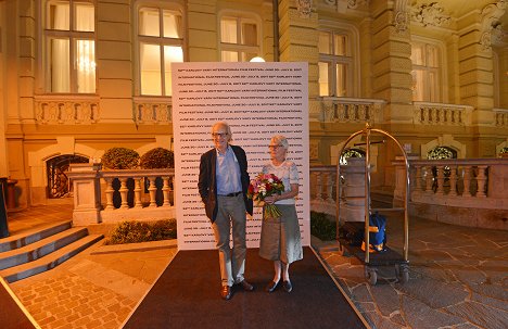 Arrival at the Karlovy Vary International Film Festival on July 3, 2017 - Ken Loach - Événements