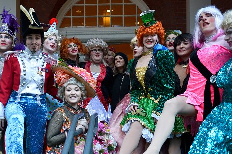 The Hasty Pudding Theatricals, the oldest theatrical organization in the United States, welcomed actress, Mila Kunis, to Harvard University, where she received her Woman of the Year award (January 25th, 2018) - Mila Kunis - Eventos