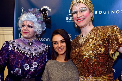 The Hasty Pudding Theatricals, the oldest theatrical organization in the United States, welcomed actress, Mila Kunis, to Harvard University, where she received her Woman of the Year award (January 25th, 2018) - Mila Kunis - Eventos