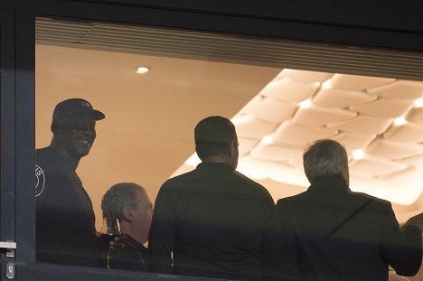 Michael Jordan visits Paris Saint-Germain in Paris on September 13, 2018 - Michael Jordan - Z akcií