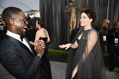 Sterling K. Brown and Sophia Bush attend the 25th Annual Screen Actors Guild Awards at The Shrine Auditorium on January 27, 2019 in Los Angeles, California - Sterling K. Brown, Sophia Bush - Tapahtumista