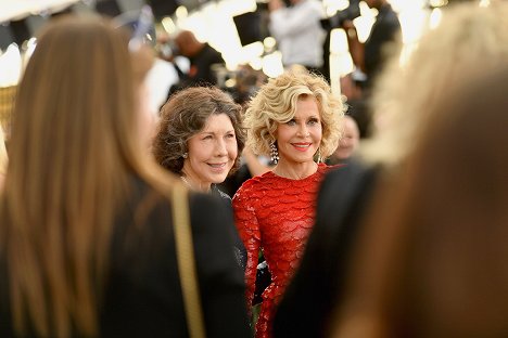 Lily Tomlin and Jane Fonda attend the 25th Annual Screen Actors Guild Awards at The Shrine Auditorium on January 27, 2019 in Los Angeles, California - Lily Tomlin, Jane Fonda - Z imprez