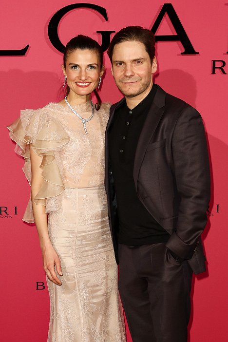 Daniel Bruehl and his wife Felicitas Rombold during the Bulgari party with the motto #Starsinbulgari on February 7, 2019 in Berlin, Germany - Daniel Brühl - Z akcí