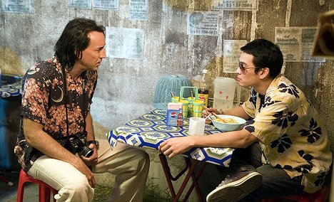 Nicolas Cage, Shahkrit Yamnarm - Bangkok Dangerous - Van film