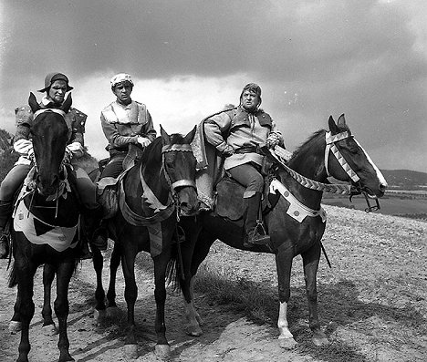 Vilém Besser, Jaromír Hanzlík, Oldřich Velen - Slasti Otce vlasti - Z filmu