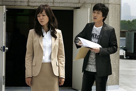 Yunjin Kim, Hee-soon Park - Sebeun deijeu - Z filmu