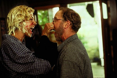 Jenna Elfman, Richard Dreyfuss - La tribu de los Krippendorf - De la película