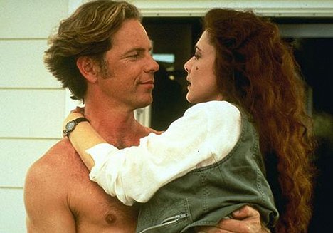 Bruce Greenwood, Emma Samms - Treacherous Beauties - Filmfotos