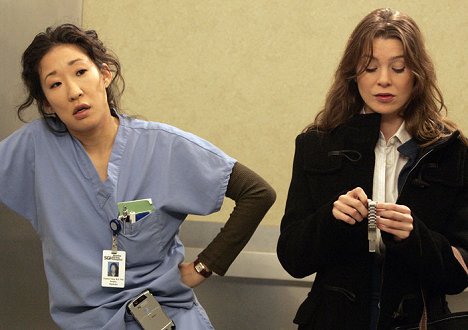 Sandra Oh, Ellen Pompeo - Grey's Anatomy - Photos
