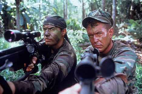 Billy Zane, Tom Berenger - Sniper - Film