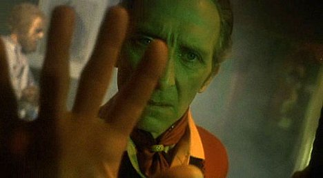 Peter Cushing - The House That Dripped Blood - Z filmu