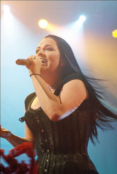 Amy Lee - Evanescence: Anywhere But Home - Z filmu