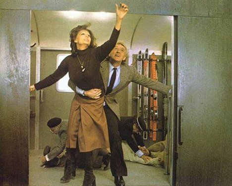 Sophia Loren, Richard Harris - The Cassandra Crossing - Photos