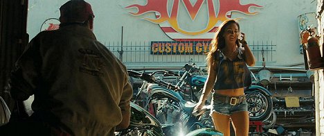 Megan Fox - Transformers: Revenge of the Fallen - Van film