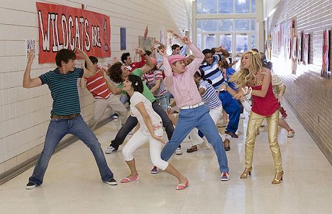 Zac Efron, Corbin Bleu, Vanessa Hudgens, Lucas Grabeel, Chris Warren Jr., Ashley Tisdale - High School Musical 2 - Z filmu