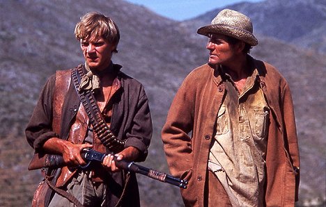 Malcolm McDowell, Robert Shaw - Im Visier des Falken - Filmfotos