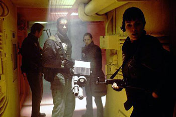 Elizabeth Gracen - Interceptor Force 2 - Kuvat elokuvasta