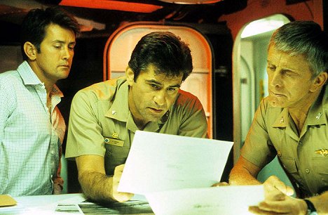 Martin Sheen, James Farentino, Kirk Douglas - Nimitz, retour vers l'enfer - Film