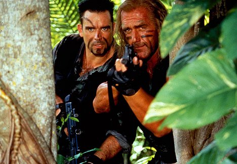 Trevor Goddard, Hulk Hogan - Ördögök szigete - Filmfotók