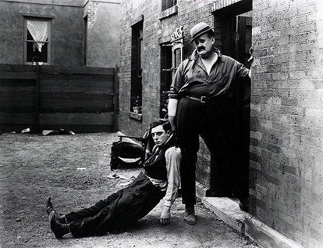 Buster Keaton, Joe Roberts - Vecinos - De la película