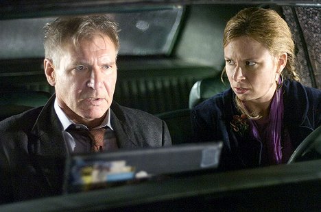 Harrison Ford, Mary Lynn Rajskub - Firewall - Film