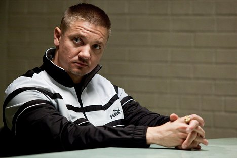 Jeremy Renner - The Town - Photos