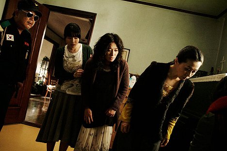 Ji-eun Oh, Young-nam Jang, Hee-kyeong Moon - Bulsinjiok - Film
