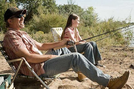 Kevin Costner, Madeline Carroll