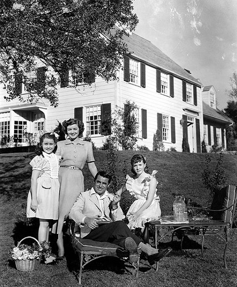 Sharyn Moffett, Myrna Loy, Cary Grant, Connie Marshall - Madame wünscht sich ein Haus - Filmfotos
