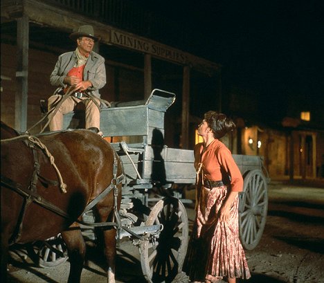 John Wayne, Charlene Holt - El Dorado - Filmfotók