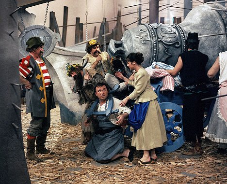 Radka Stupková - Lotři od Zubaté tety - Filmfotos