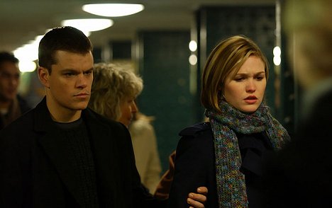 Matt Damon, Julia Stiles - El mito de Bourne - De la película