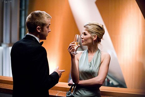 Ryan Gosling, Rosamund Pike - Okamžik zlomu - Z filmu