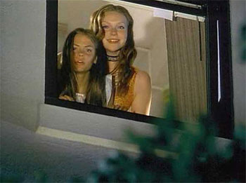 Jaime King, Laura Prepon - Slackers - Film