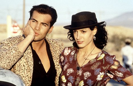 Billy Zane, Jennifer Beals - Blood and Concrete - Van film