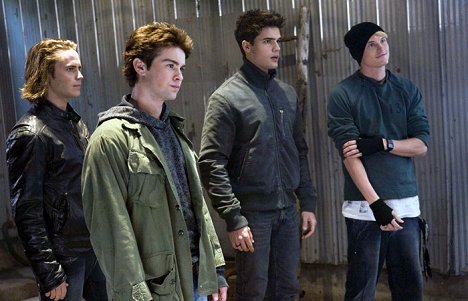 Taylor Kitsch, Chace Crawford, Steven Strait, Toby Hemingway - The Covenant - Do filme