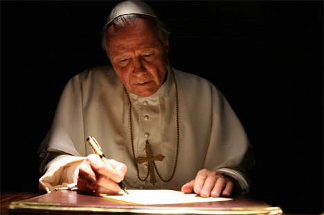 Jon Voight - Papež Jan Pavel II. - Z filmu
