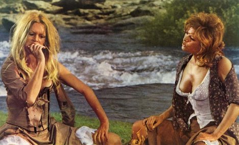 Brigitte Bardot, Claudia Cardinale - Petrolejářky - Z filmu