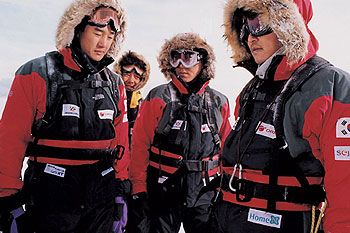 Ji-tae Yoo, Kang-ho Song - Antarctic Journal - Photos